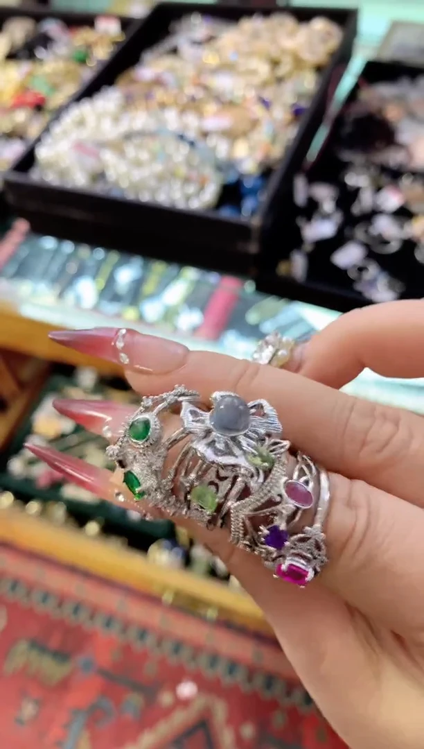 【闪购商品】瓷片楚楚中古珠宝甄选不退换多样性发一