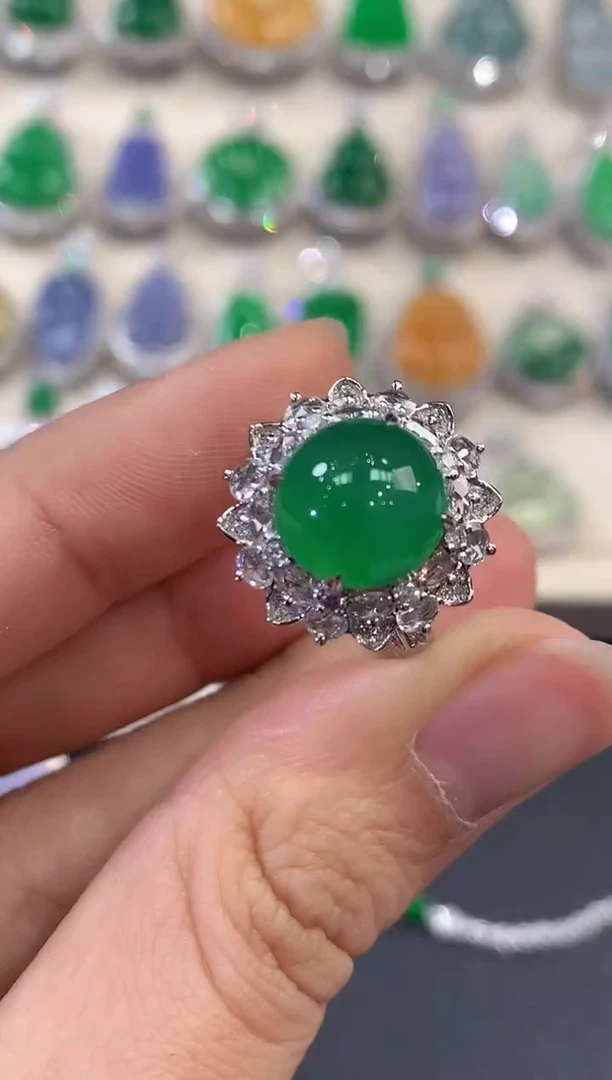 【闪购商品】翡翠戒指18K金镶嵌c165