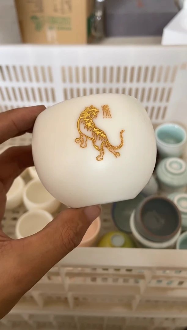 无运费险有瑕疵的摄影的产品有使用过的痕迹有点脏介意勿拍