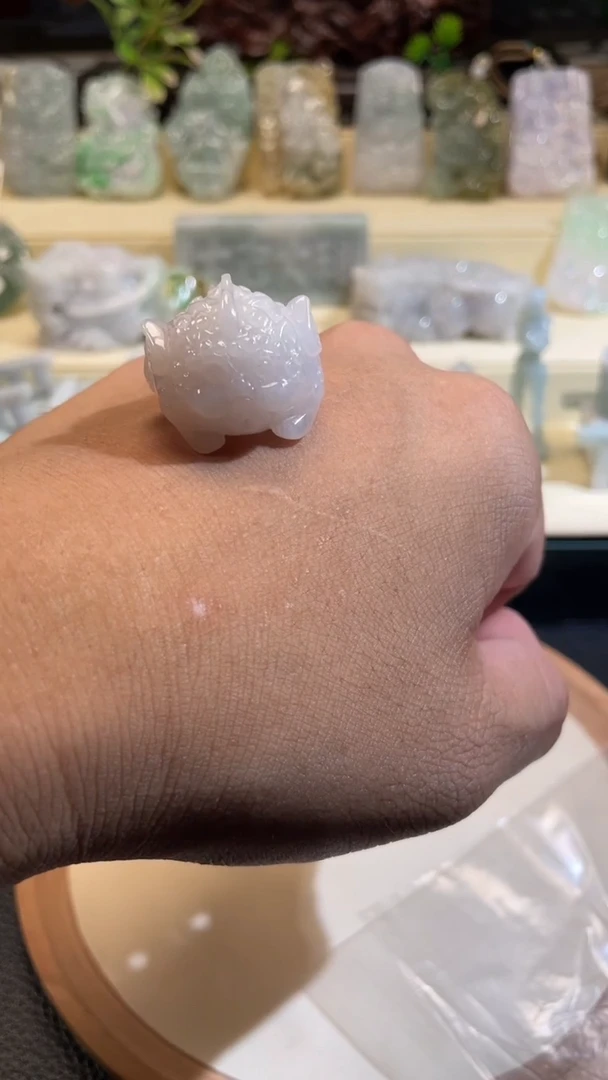翡翠未镶嵌颈饰旌**万7/23/259