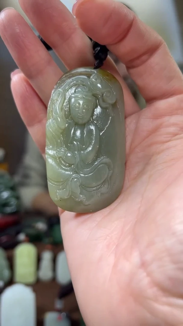 颈饰未镶嵌和田玉`