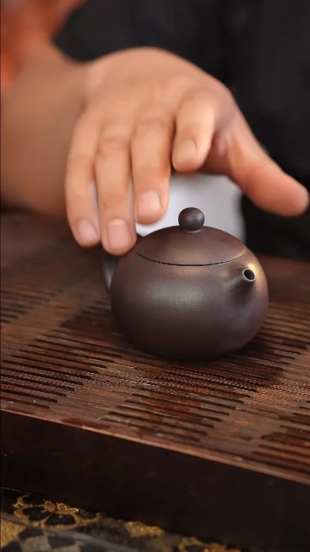 茶壶紫砂紫茄泥 半手工 西施 200cc