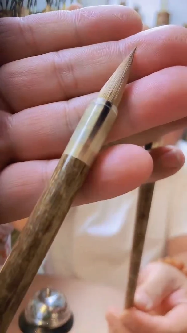 黑湘妃牛角狼毫一支  拍