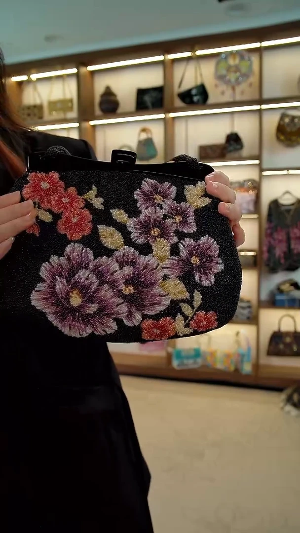 织物37百格汇手工串珠包