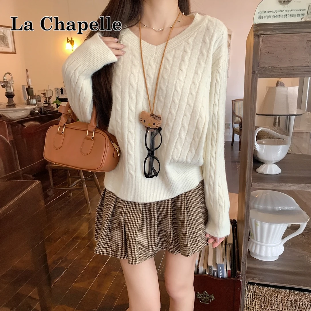 拉夏贝尔秋冬韩版v领宽松老钱风麻花设计感气质针织衫套头毛衣女