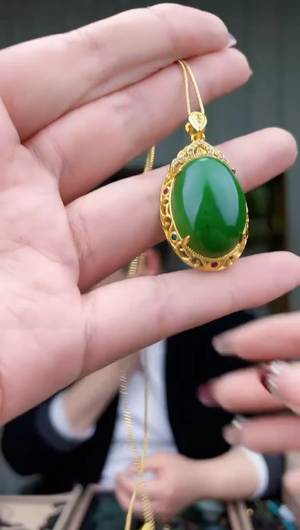 【闪购商品】和田玉挂件未镶嵌拍一发一，多样性发货！