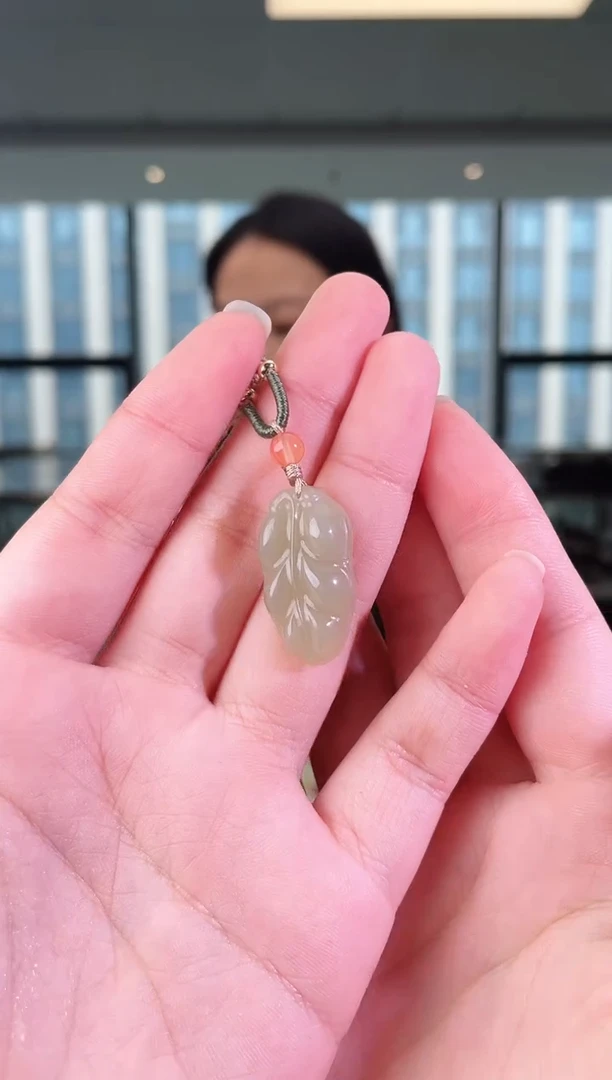 和田玉未镶嵌颈饰叶子 cp 多样性发其一