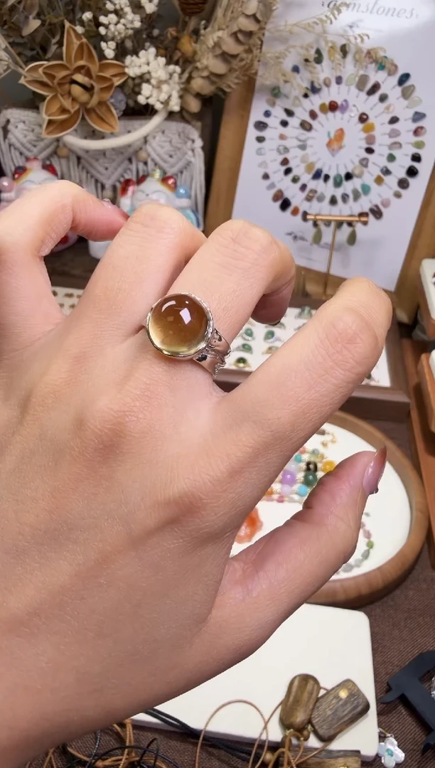 水晶摆件未镶嵌戒指