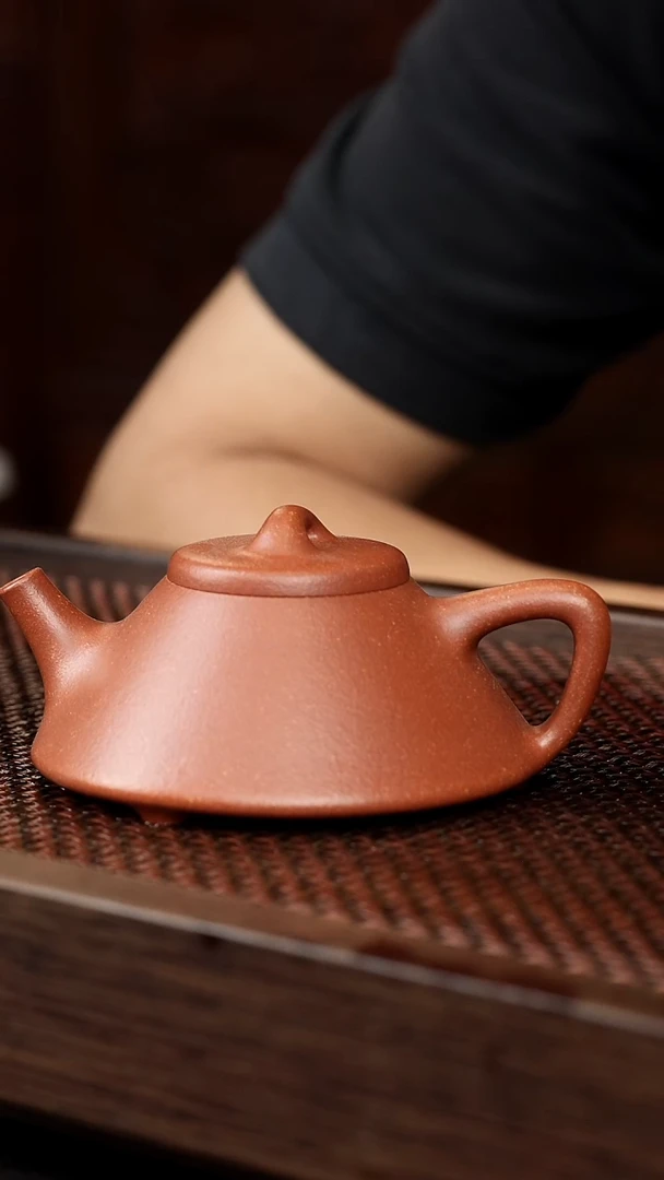 茶壶紫砂B***T红降坡趣瓢【带矿标证书】