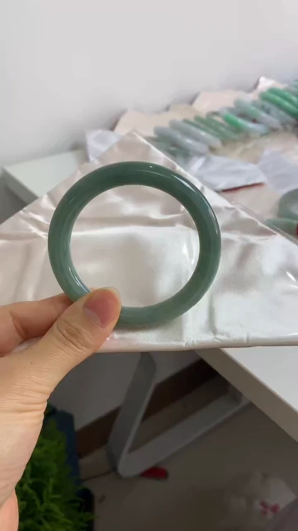 未镶嵌手镯翡翠57.7油青圆条