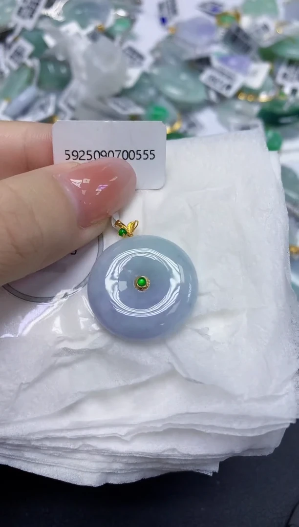 颈饰18K金镶嵌翡翠天然缅甸翡翠A货多样性发一件