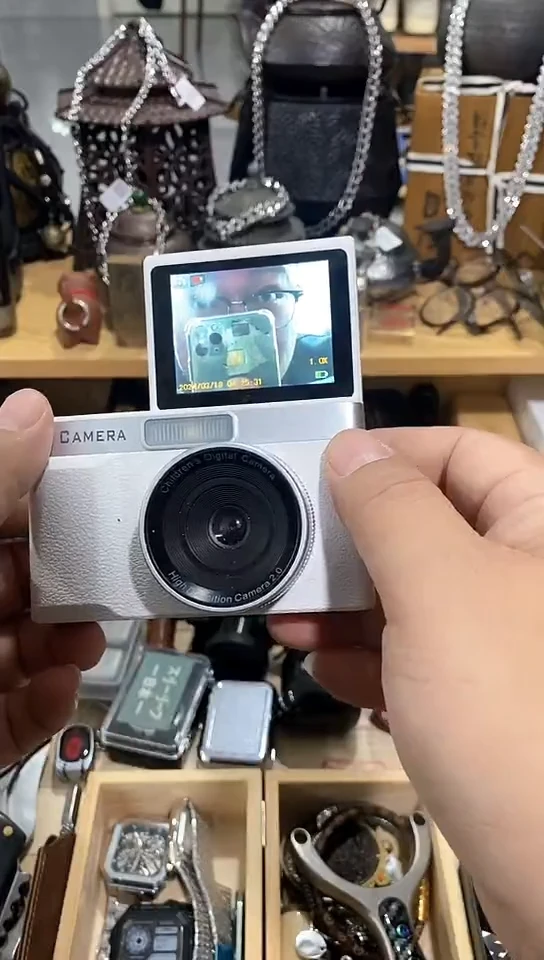 瓷片闪购商品  如图所示