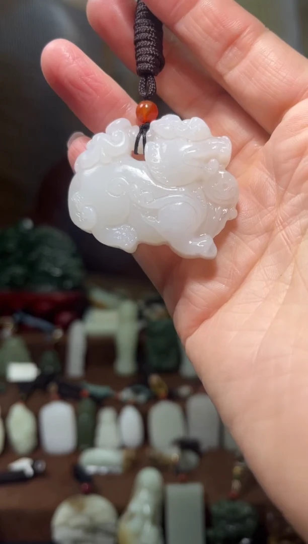 颈饰未镶嵌和田玉·