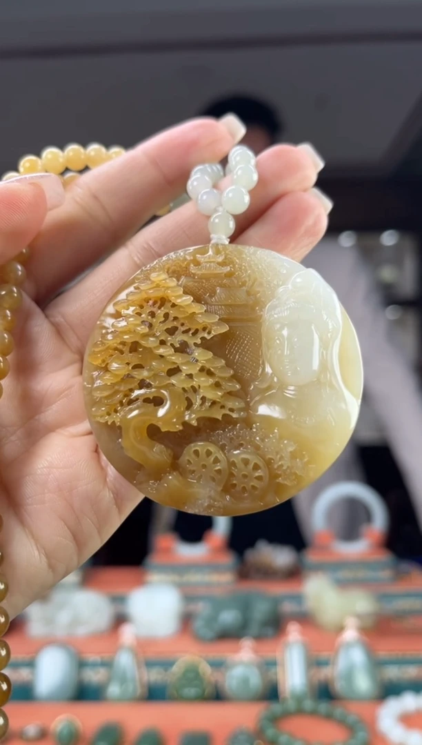 颈饰未镶嵌和田玉佩佩