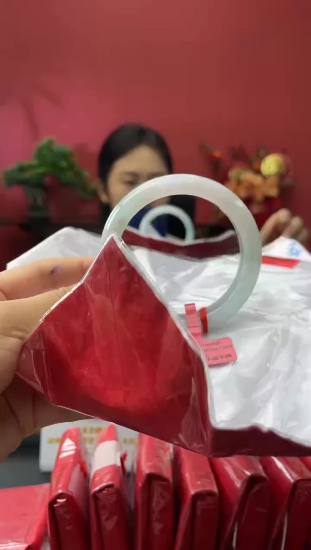 未镶嵌手镯翡翠4