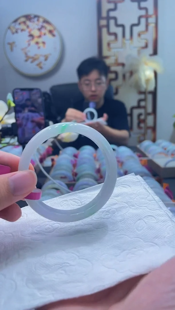 翡翠手镯未镶嵌122-55