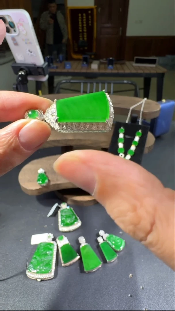 未镶嵌定制翡翠0232269913