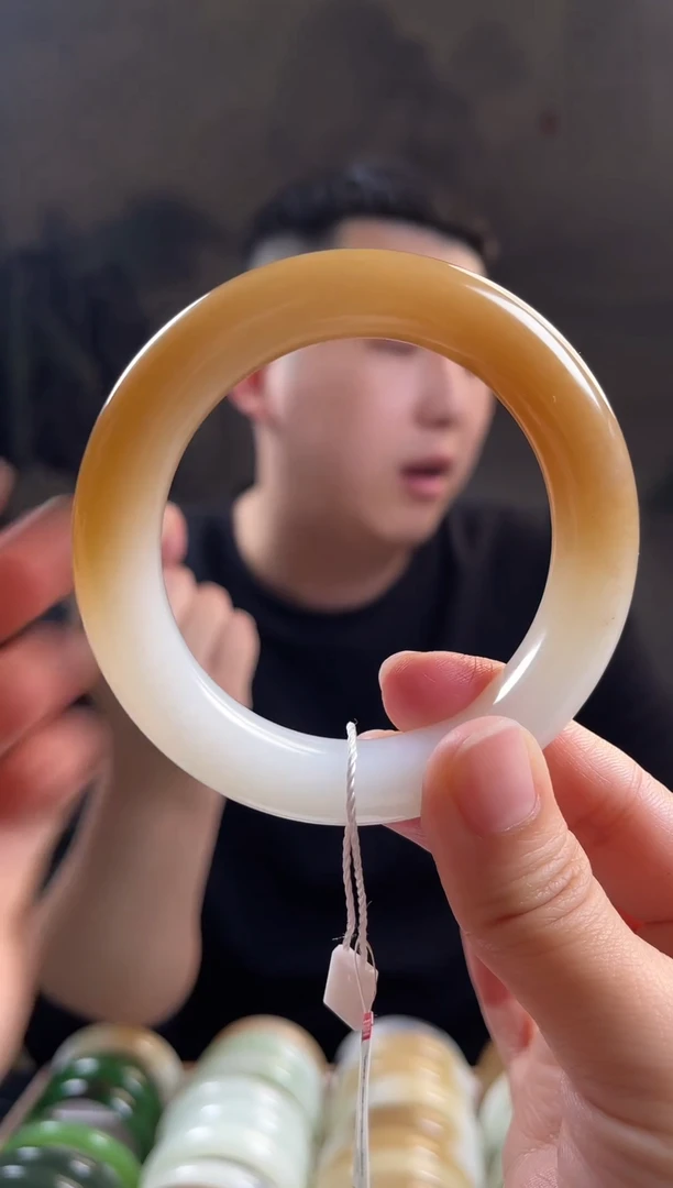 未镶嵌手镯和田玉55圈口6541