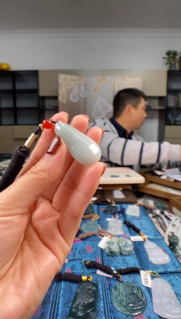 颈饰未镶嵌翡翠多样性发其一