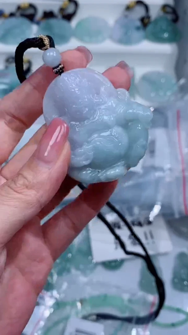 翡翠未镶嵌颈饰吊坠