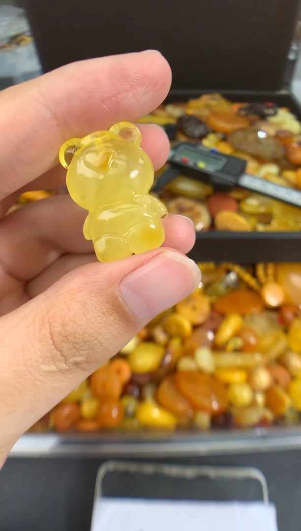 蜜蜡未镶嵌珠宝奇石1