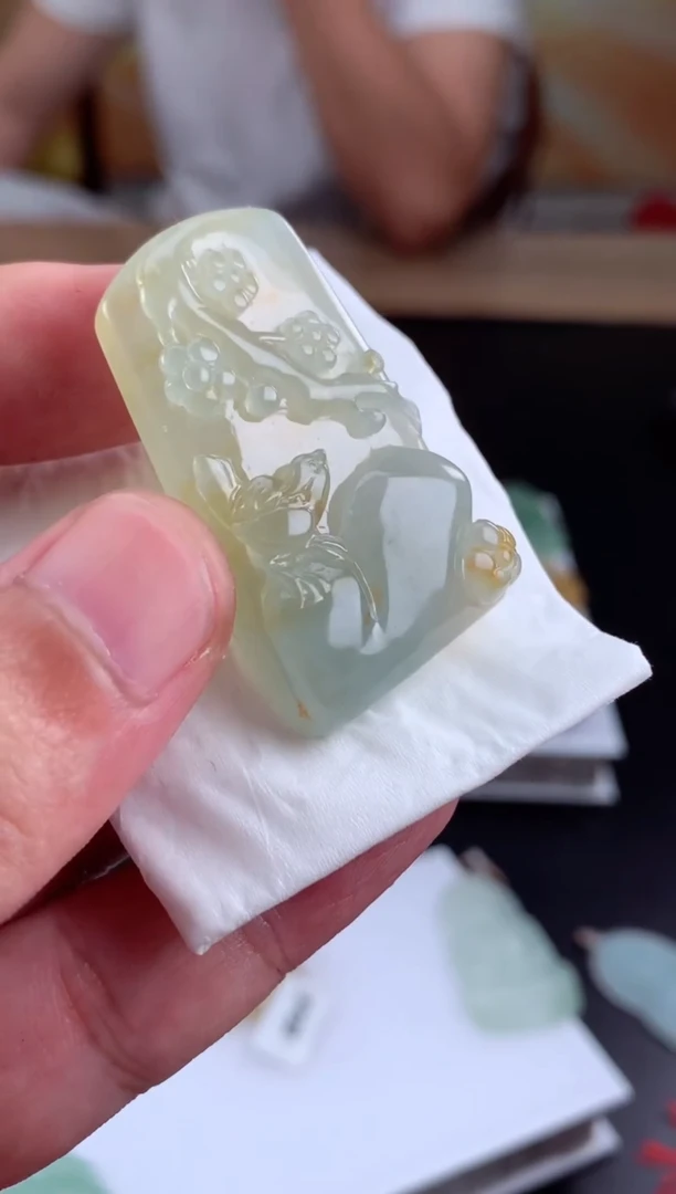 定制翡翠未镶嵌翡翠