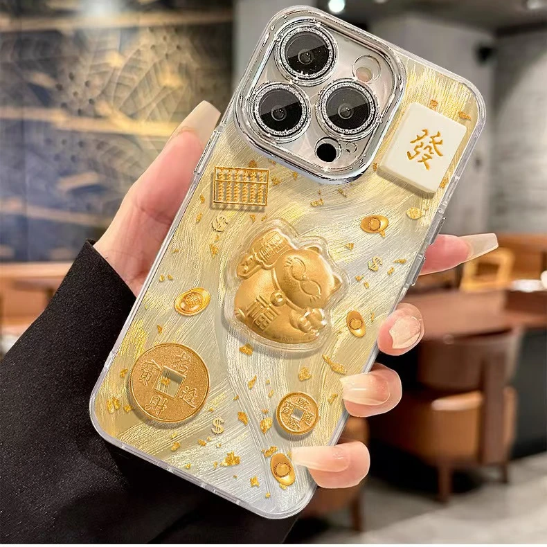 金箔招财猫公仔适用苹果16羽纱手机壳15pro防摔镜头膜14国风13/12