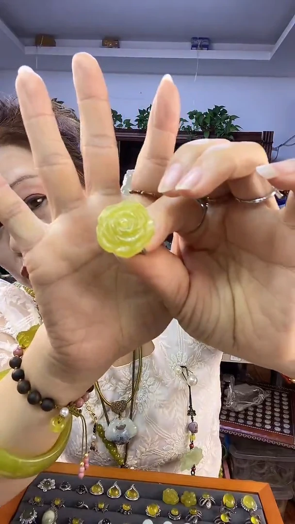 银S925镶嵌蛇纹石玉玫瑰花大多样性随机发一