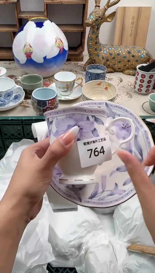 瓷片小*萄Q          764