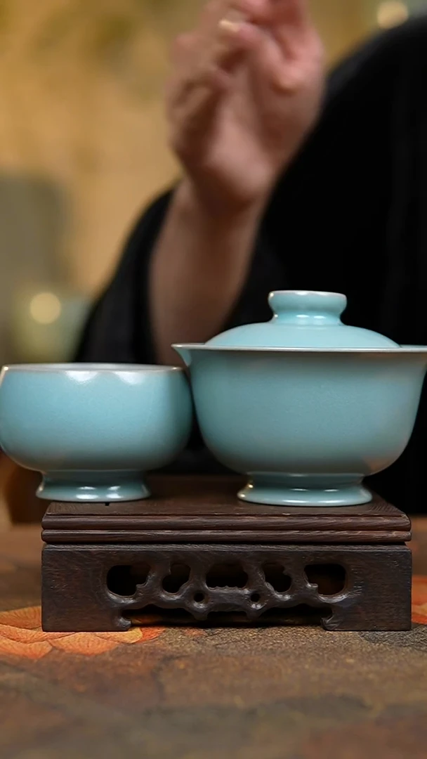 杯仿古天青两才元宝盖碗+罗汉杯瑕