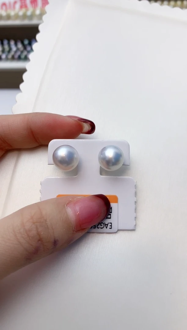 18K金镶嵌耳饰海水珍珠A83