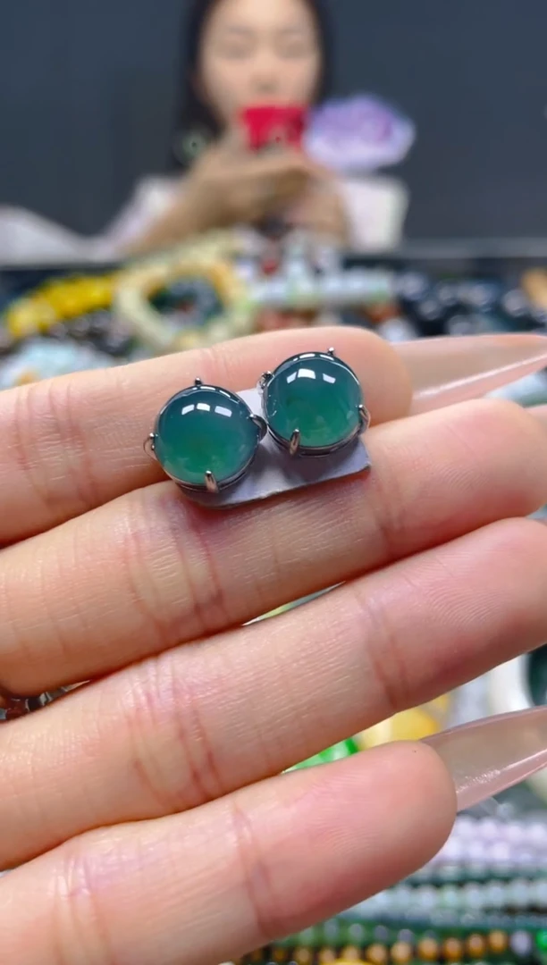 颈饰未镶嵌翡翠/V/翡翠A货，一件也是批发价