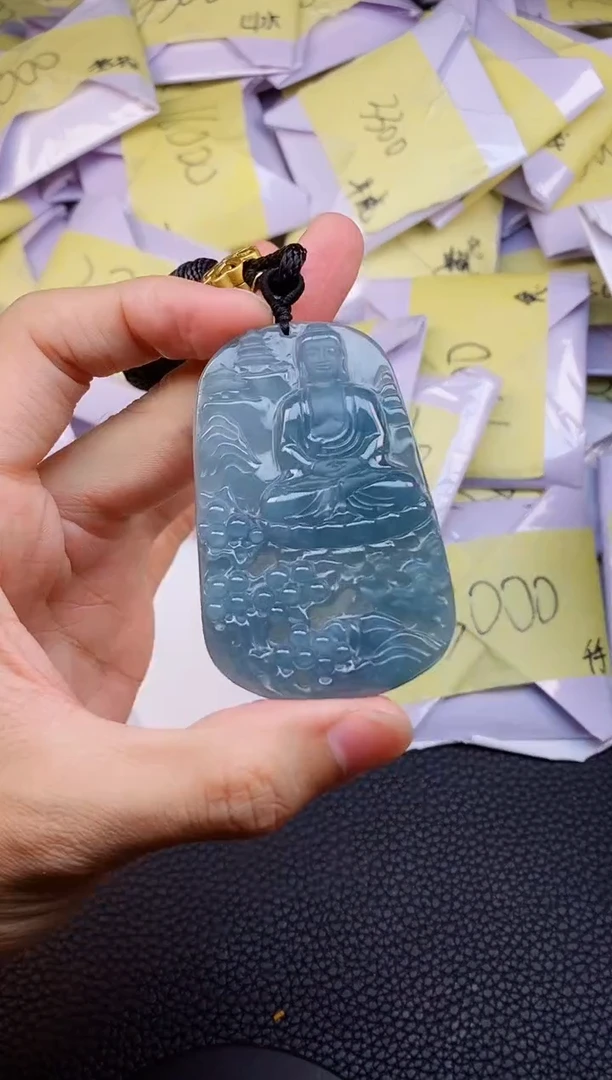 翡翠未镶嵌颈饰