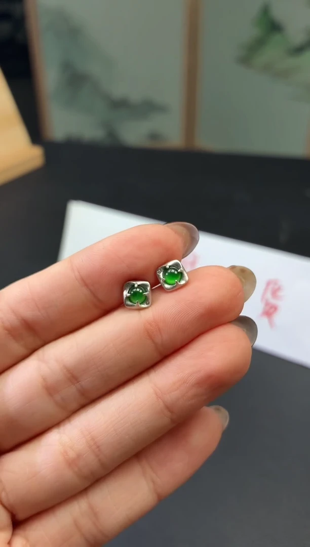 颈饰银S925镶嵌翡翠天然翡翠A货耳钉