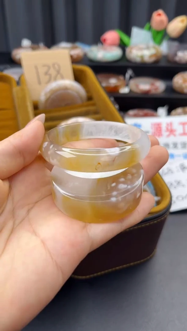 未镶嵌手镯石英质玉赠送镯心（52圈口）