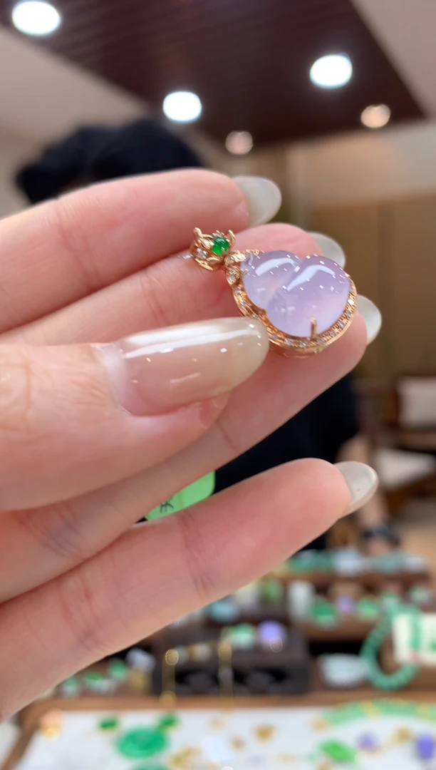 翡翠18K金镶嵌吊坠(不含链)葫芦