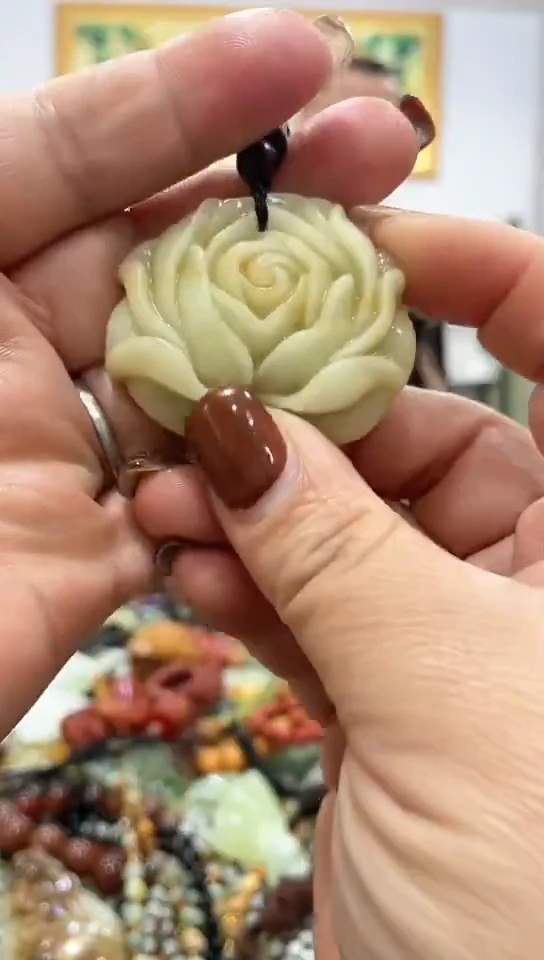 未镶嵌岫玉挂件