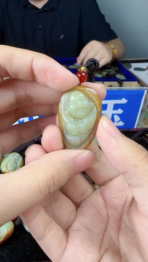 和田玉未镶嵌颈饰1