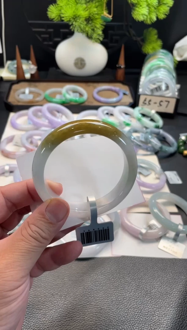 未镶嵌手镯翡翠58号链接 有纹裂 60正圈