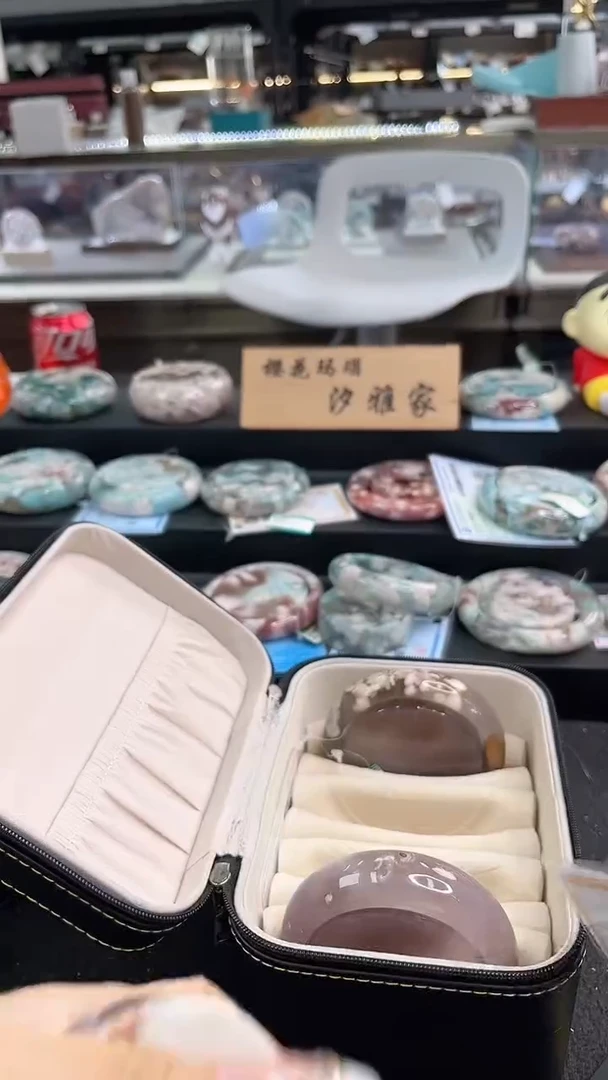 未镶嵌手镯石英质玉六*六圈口（赠品镯心）
