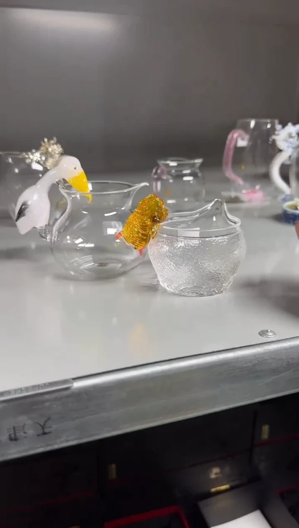 鹈鹕公道杯加小猫戏鱼公杯黄色晶焱金标