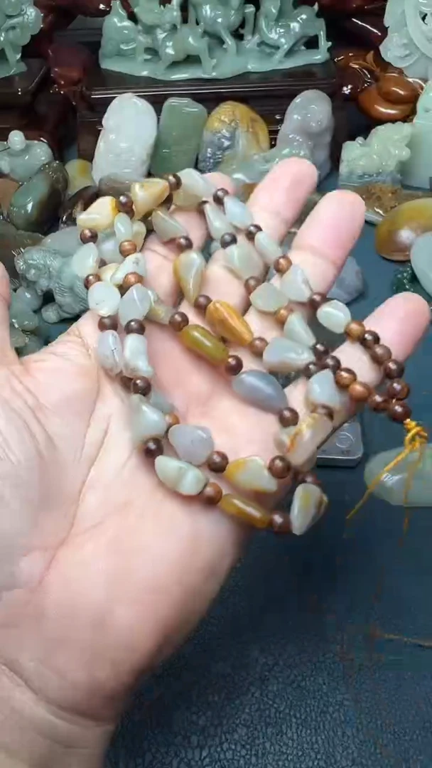 未镶嵌和田玉挂件-