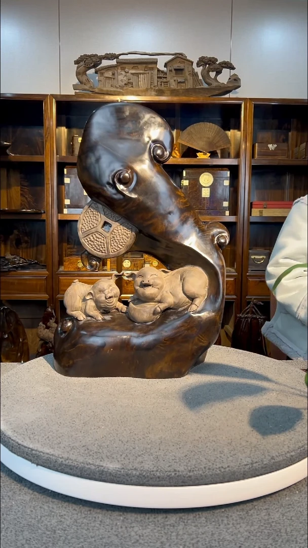 【闪购商品】金丝楠木雕双猪抱财