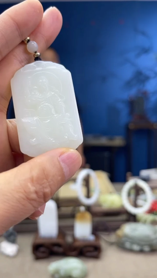 和田玉未镶嵌颈饰1