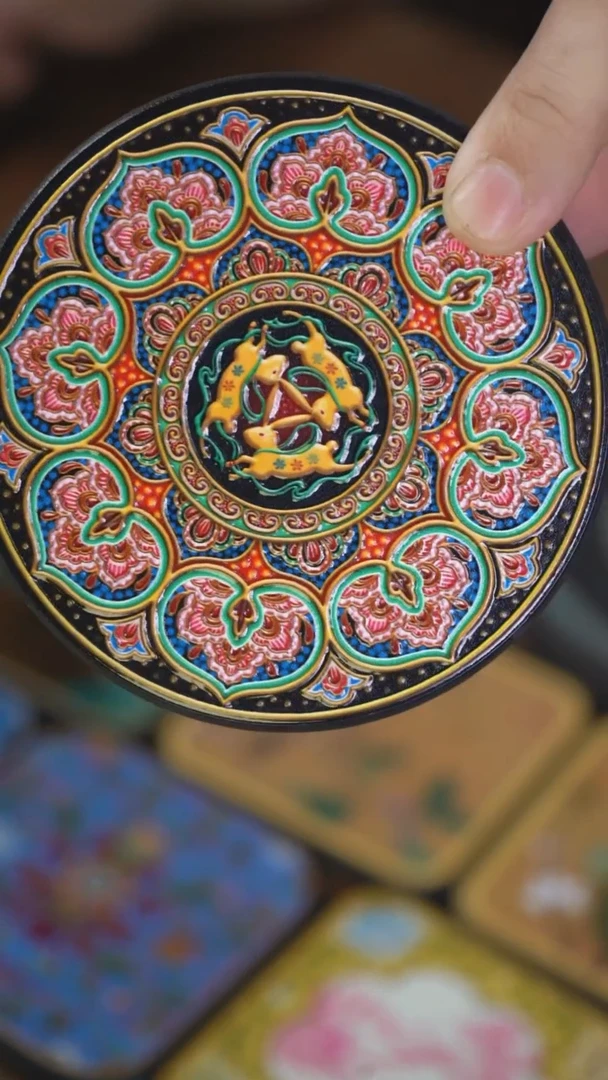 壹藏贰宝三兔杯垫一片