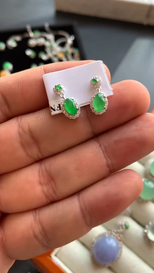 银S925镶嵌翡翠耳饰耳钉