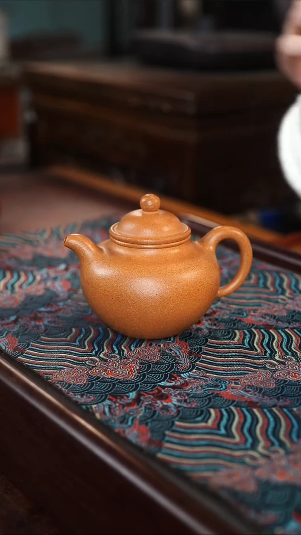 茶壶紫砂都*好掇球 老宕口黄金段