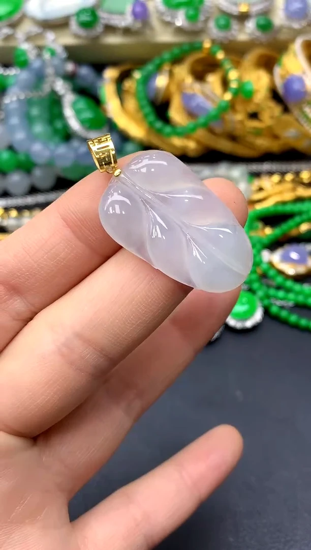 颈饰18K金镶嵌翡翠148-中国好珍宝