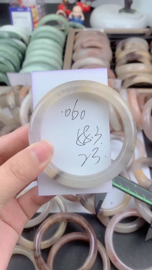 未镶嵌手镯石英质玉060