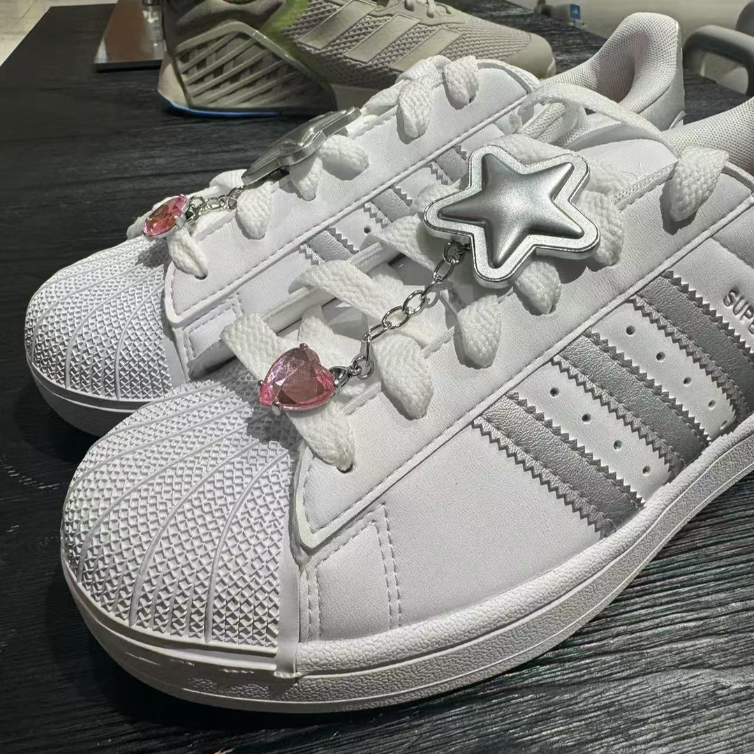 adidas/阿迪达斯三叶草新款贝壳头男女透气休闲鞋JQ8777